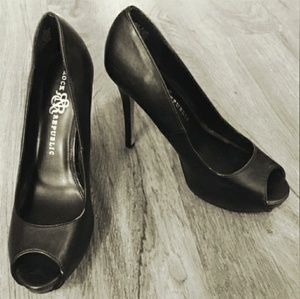 Rock & Republic Peep Toe Stilettos
